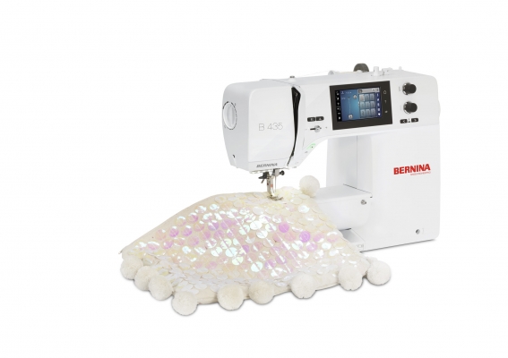 Bernina 435 - Sewing Machine Reviews - Sew Magazine