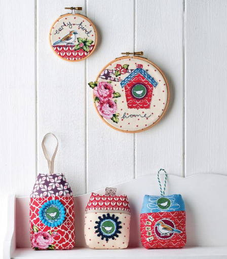 Birdhouse and hoop set