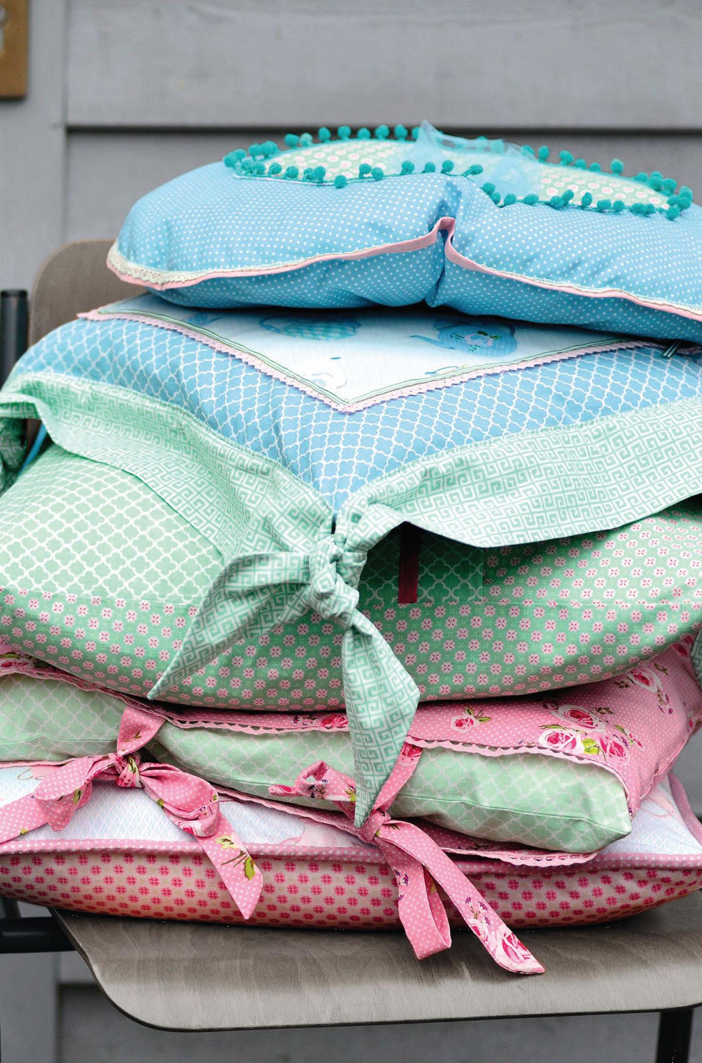 Pastel Prints Vintage Cushions - Free sewing patterns - Sew Magazine